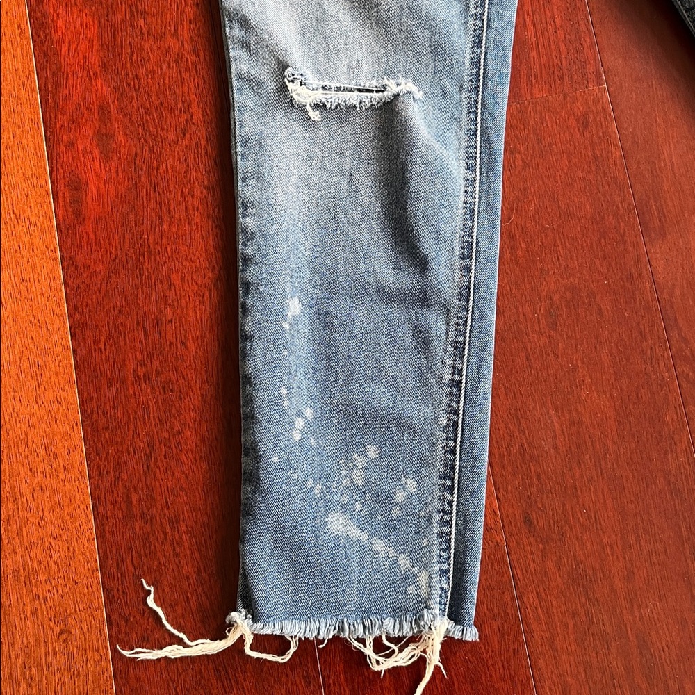 BDG  Boyfriend Distressed Blue Jeans - Picture 3 of 7
